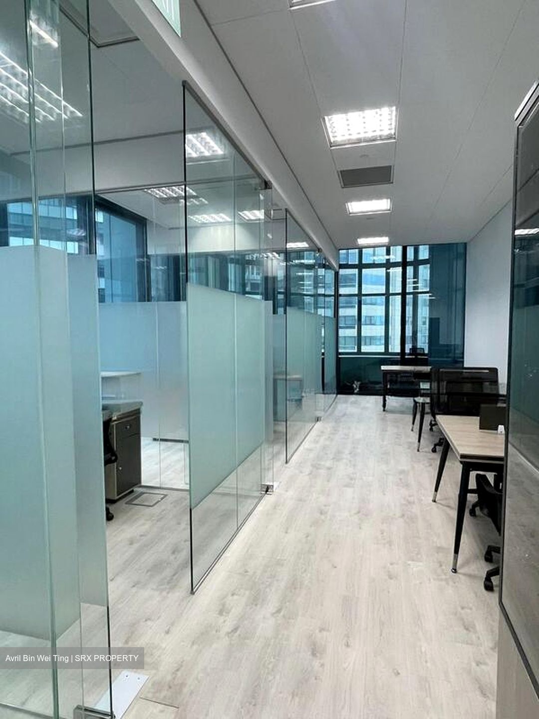 Altez (D2), Office #521843131